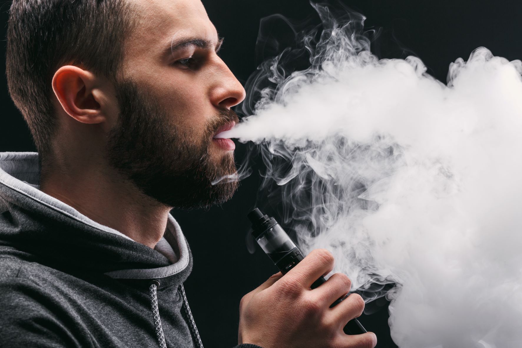 elfbar nachfüll pod läuft aus Vapotage VS cigarette : est-il mieux de vapoter ou fumer ? Découvrez la  vérité main image 1